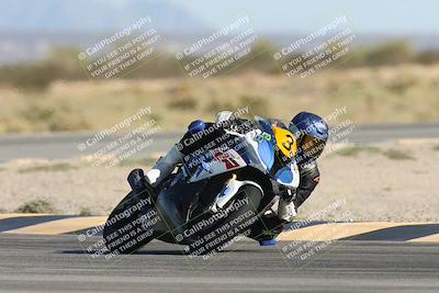 media/Oct-04-2025-CVMA (Sat) [[408bcdd6e4]]/Race 13-Amateur Supersport Open/